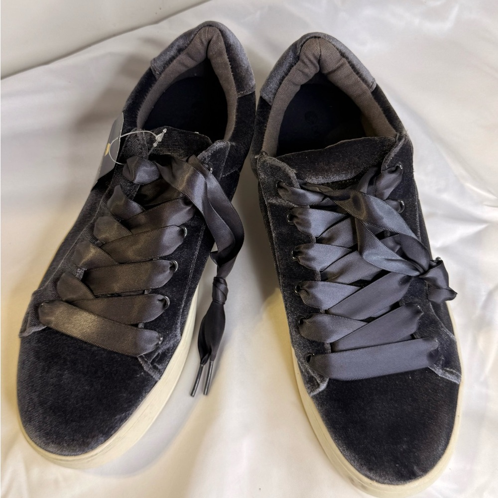Big Buddha Men's Slate Blue/Gray Velvet Sneakers with Satin Ribbon Laces - Picture 2 of 6